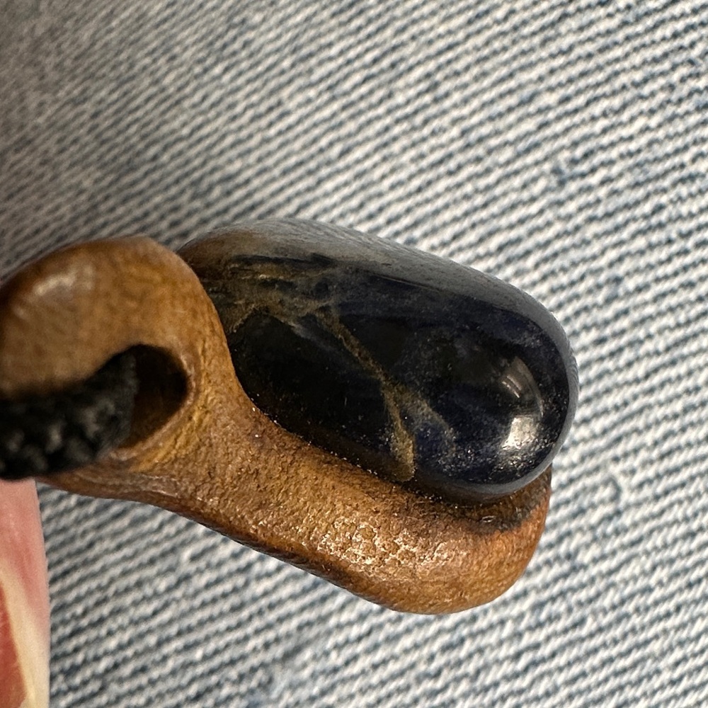 “HAND in “STONE” Handmade pottery Pendant with Dark Blue Stone - Picture 12 of 16